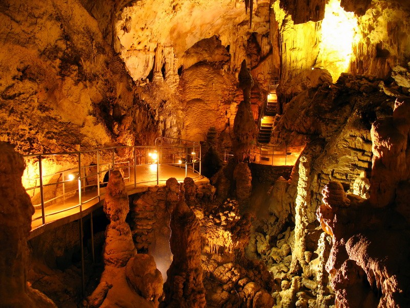Горнолыжный курорт Мраморная пещера