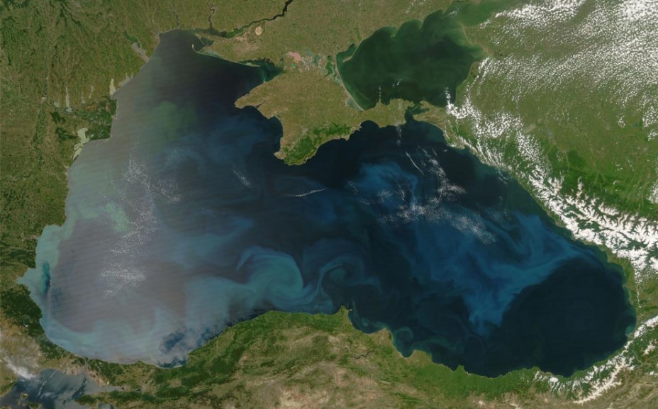 Азовское против Черного: какое море выбрать для отдыха?