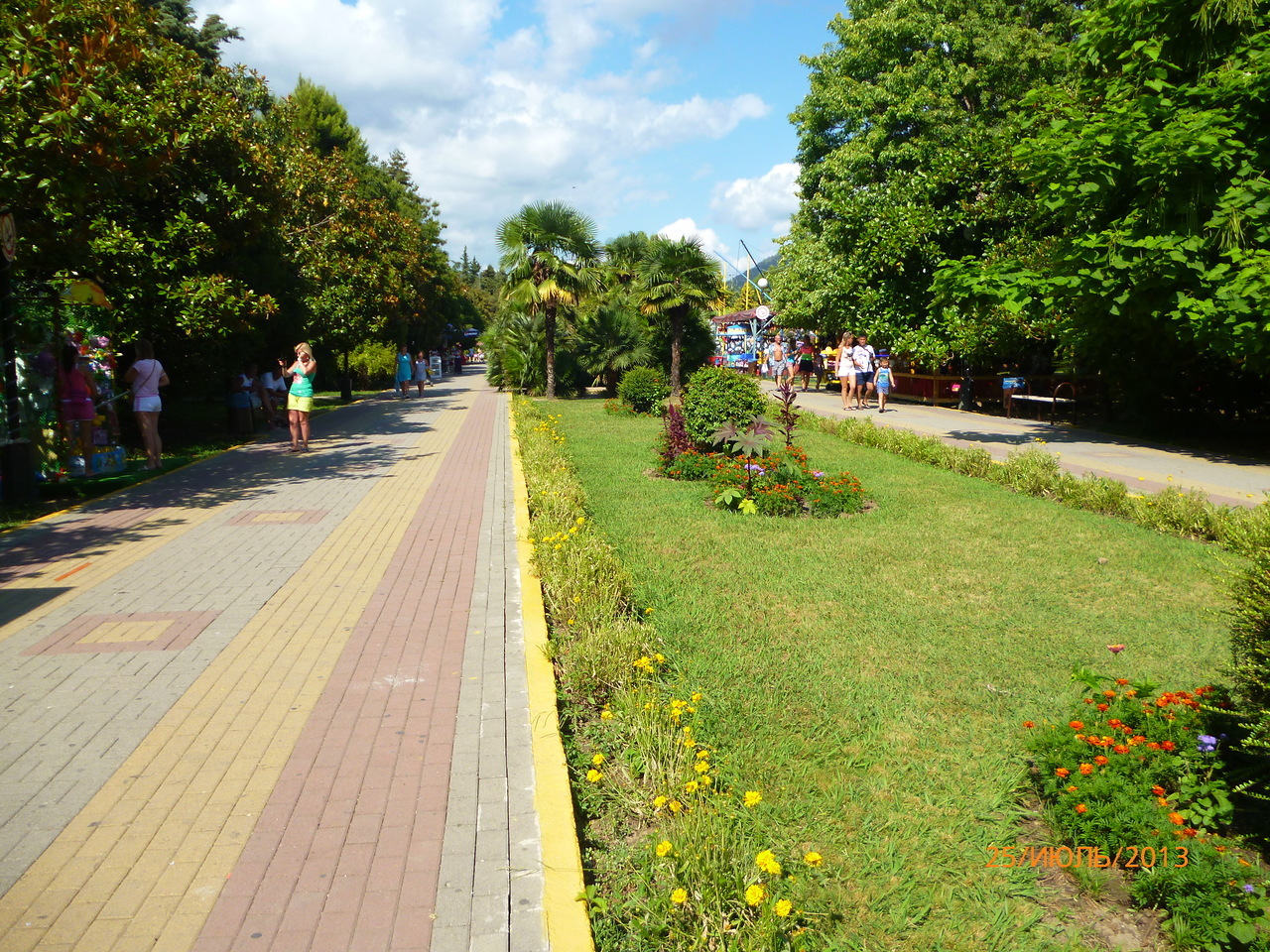 Парки и зеленые зоны в Лазаревском