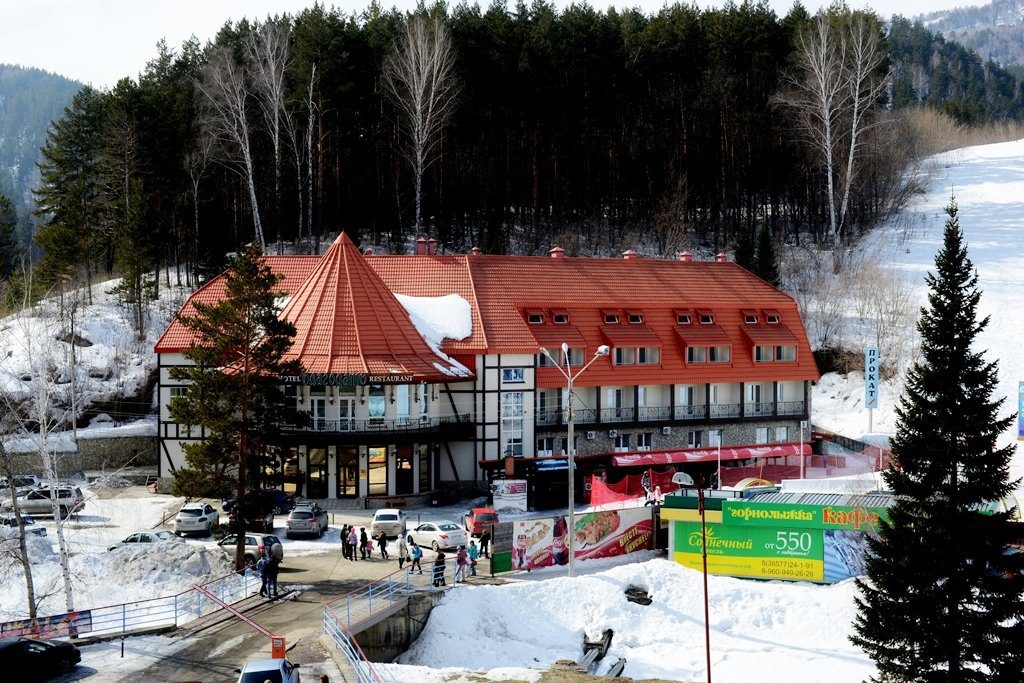 Где покататься на горных лыжах на Алтае: выбираем горнолыжный комплекс