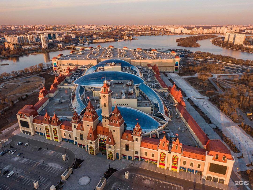 Лучшие парки развлечений в России для всей семьи